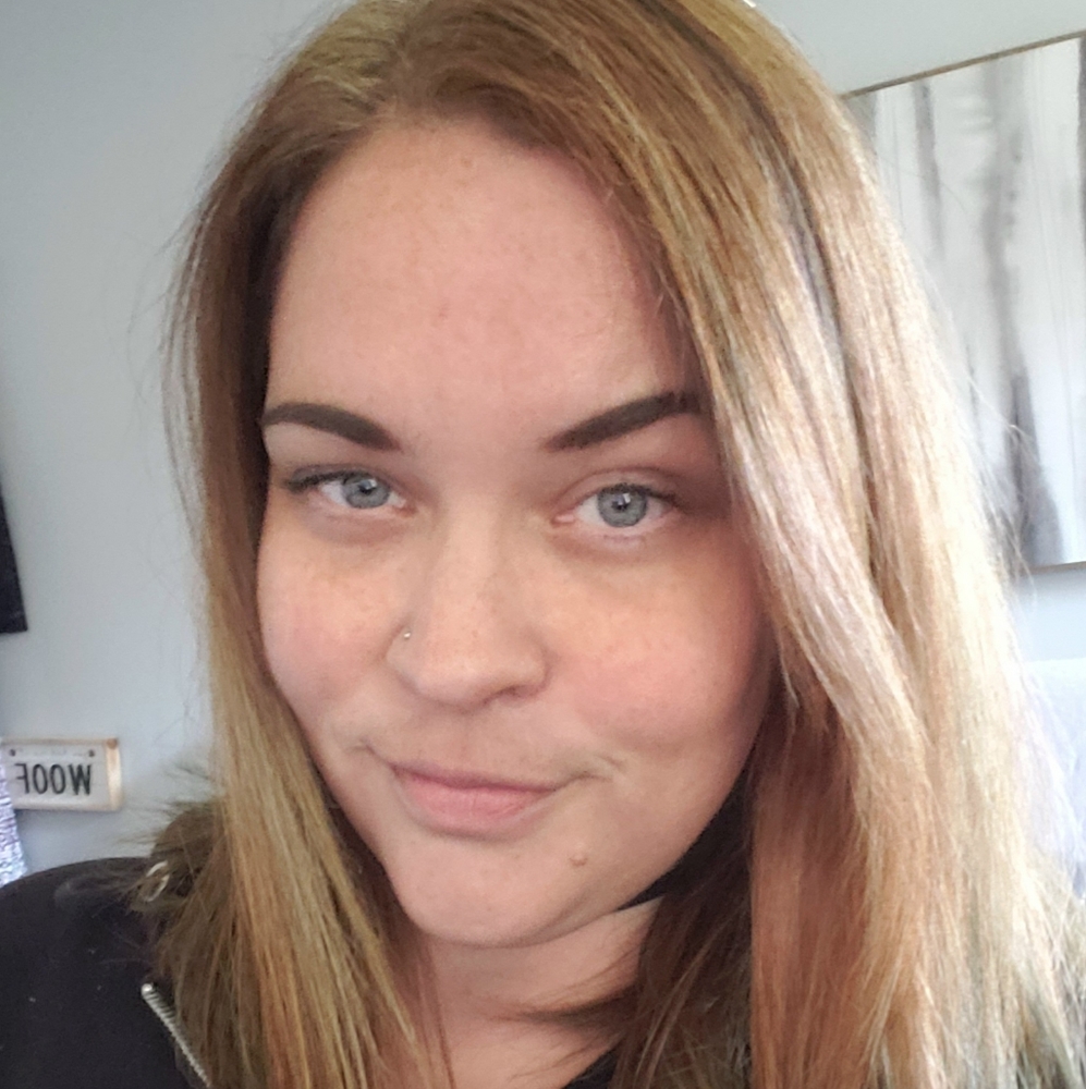 Meet your Posher, Ashley
